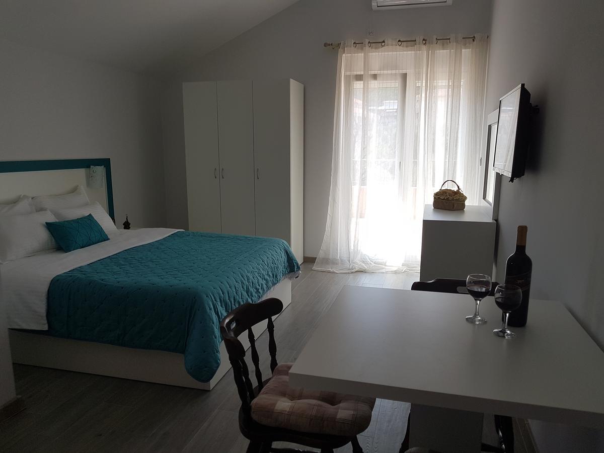 Apartments And Rooms Lijesevic Budva Kültér fotó