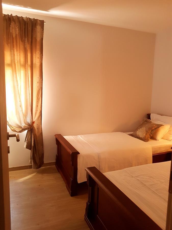 Apartments And Rooms Lijesevic Budva Kültér fotó