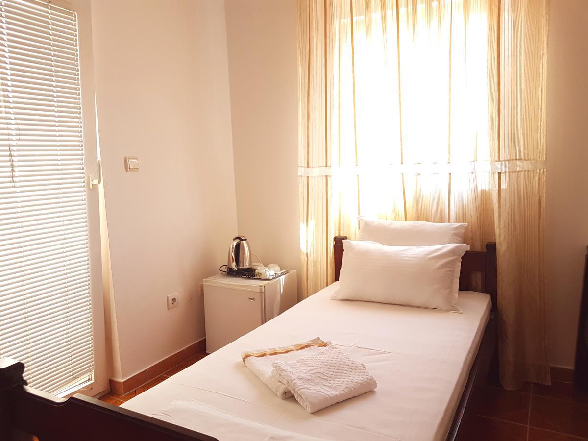 Apartments And Rooms Lijesevic Budva Kültér fotó